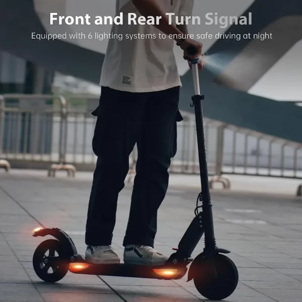 Scooter eléctrico con sistema de doble freno.