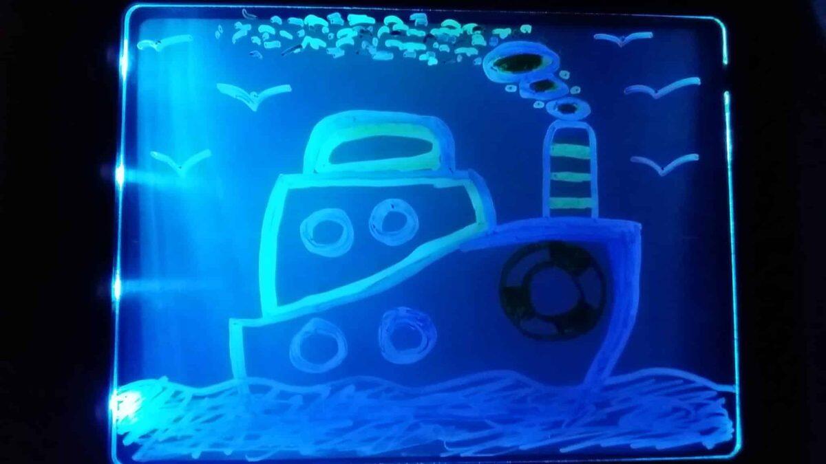 Tablero de Diseño Mágico Brillante con Marcadores de Neón - Imagen 14