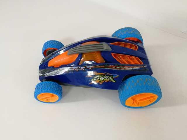 CENTRIFUGAL-REMOTE-CONTROL-STUNT-CAR-1 Automóvil Acrobático (Stunt) a Control Remoto - Imagen 1