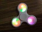 Fidget Spinner con Luz LED - Imagen 3